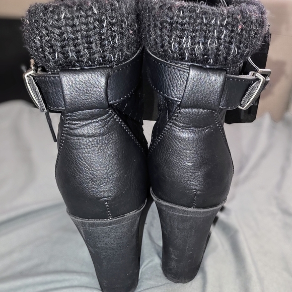 Black Quilted Women's High-Heel Ankle Boots - 6.5 - Picture 5 of 6